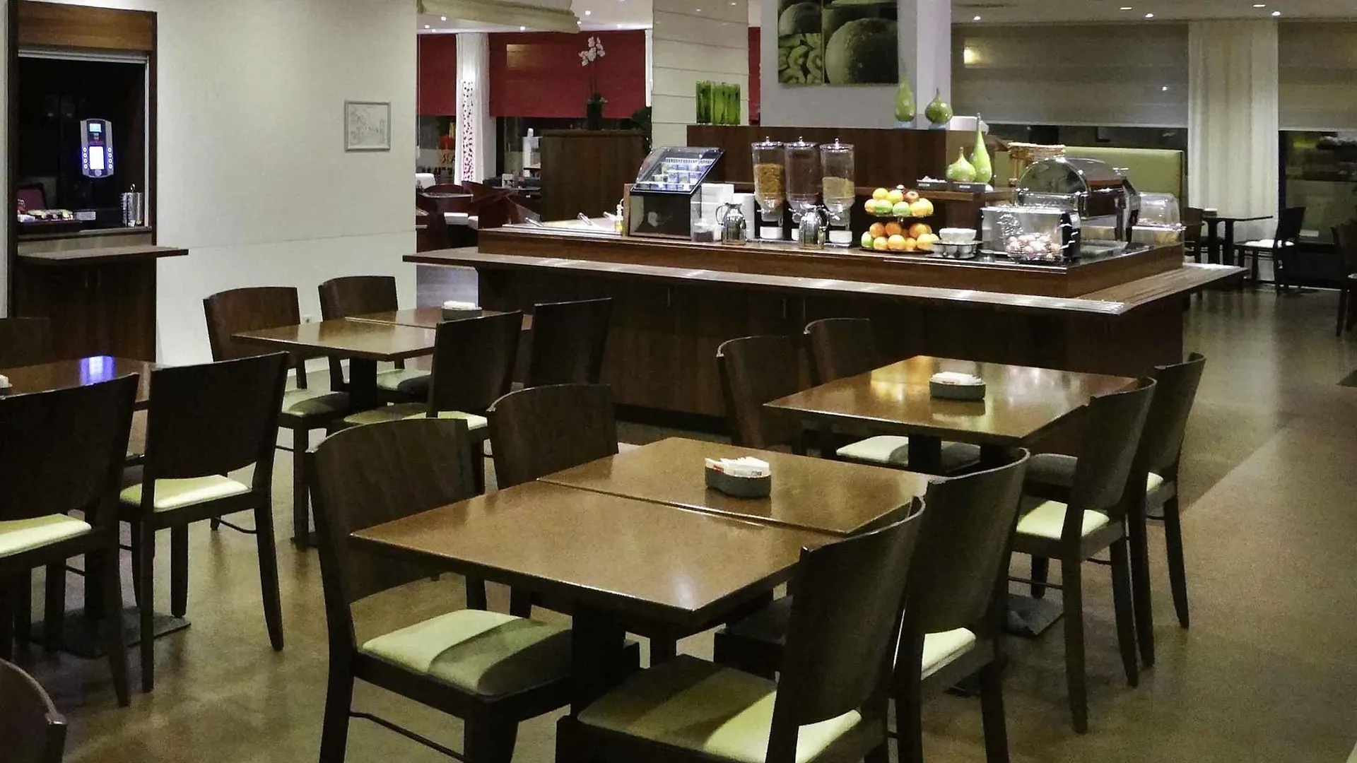 Отель Ibis Antwerpen Centrum